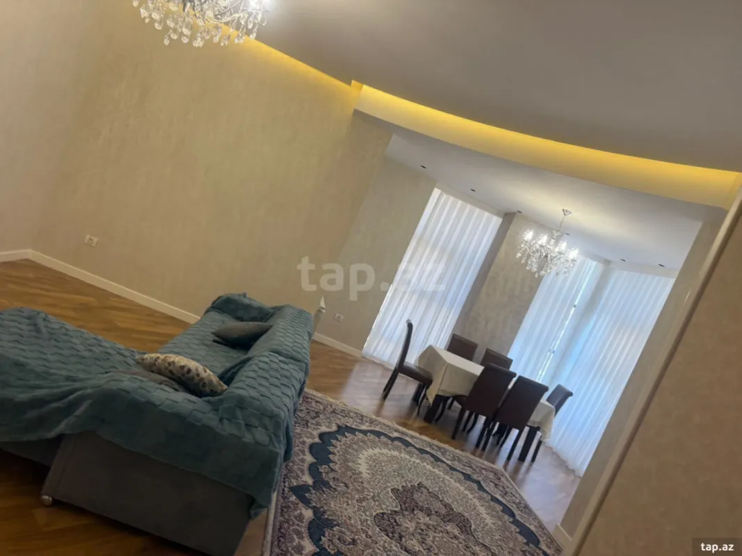 Kirayə verilir 3 otaqlı yeni tikili 137 m²