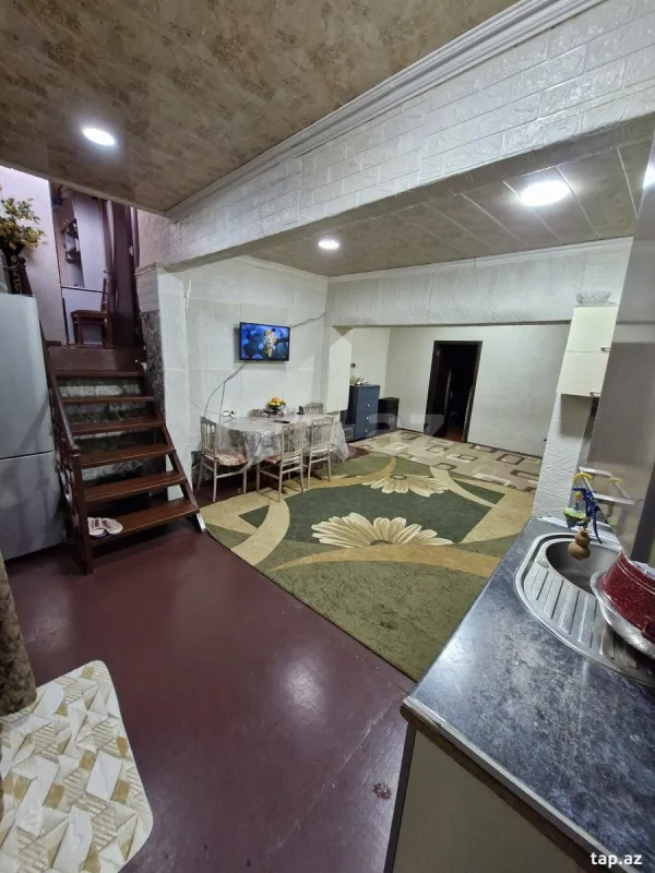 Satılır 4 otaqlı həyət evi