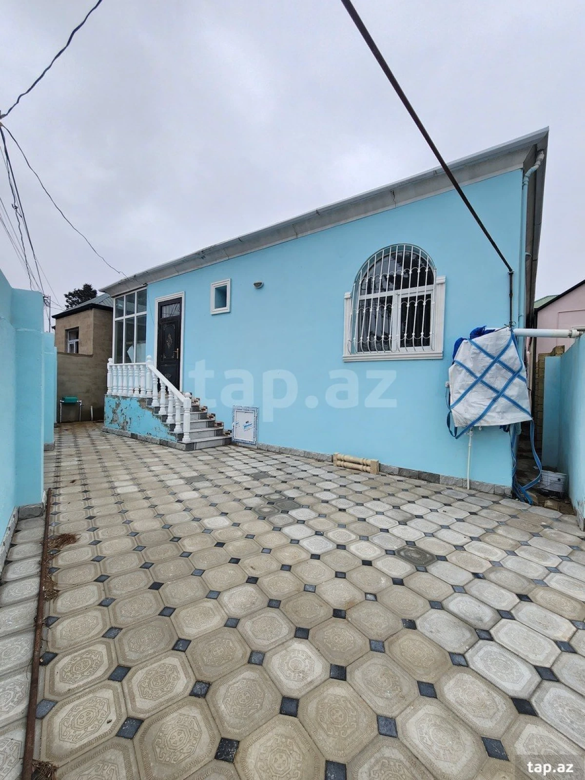 Satılır 4 otaqlı həyət evi