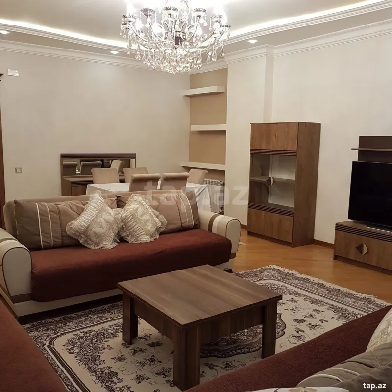 Kirayə verilir 3 otaqlı yeni tikili 170 m²