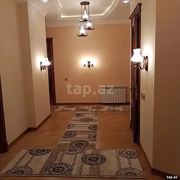 Kirayə verilir 3 otaqlı yeni tikili 170 m²