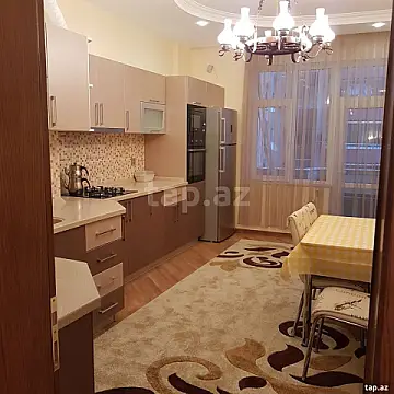 Kirayə verilir 3 otaqlı yeni tikili 170 m²