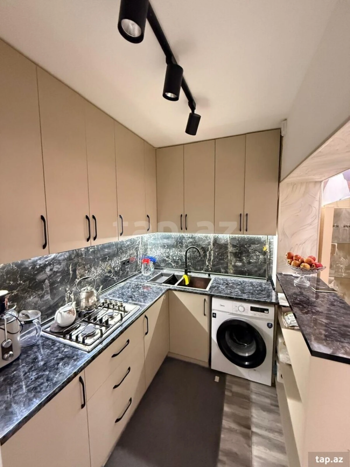 Satılır 2 otaqlı yeni tikili 63 m²