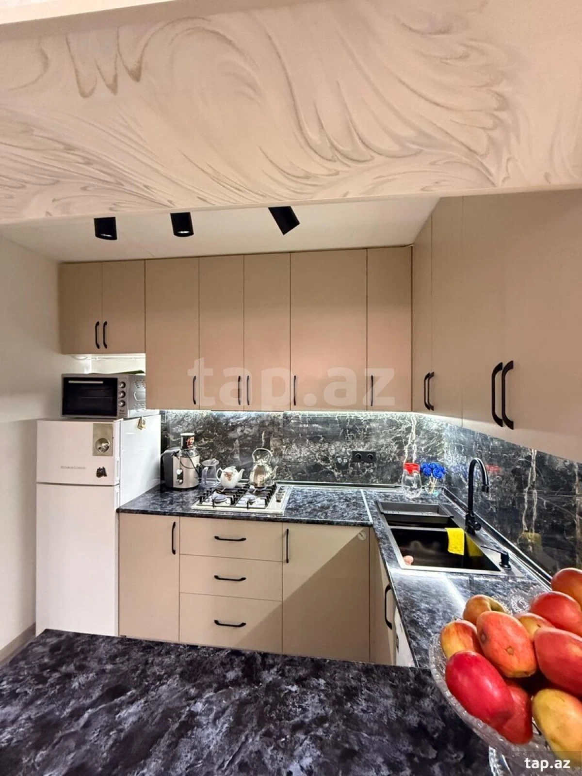 Satılır 2 otaqlı yeni tikili 63 m²