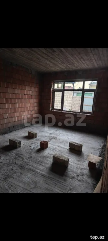 Satılır 4 otaqlı həyət evi