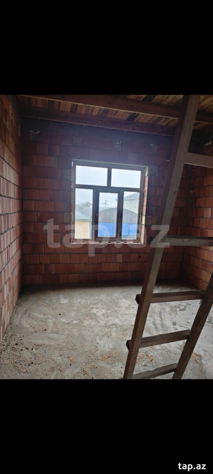 Satılır 4 otaqlı həyət evi