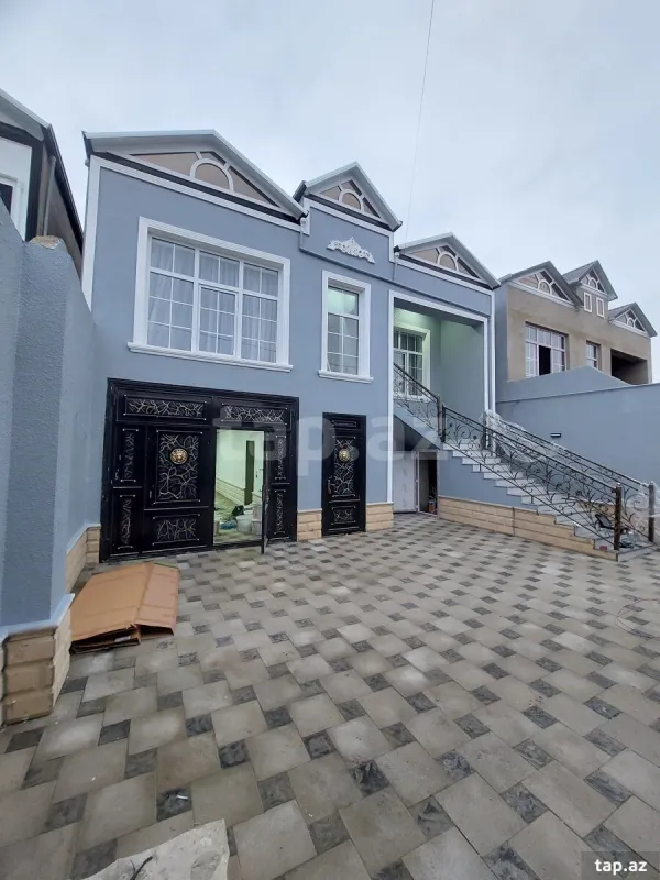 Satılır 4 otaqlı həyət evi