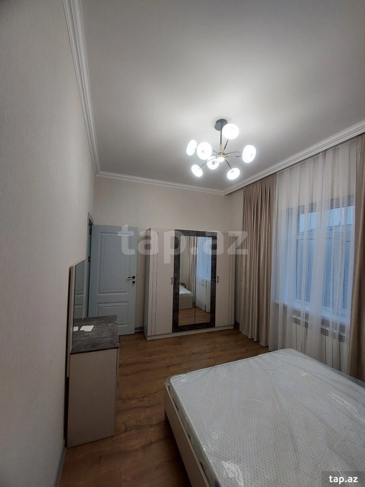 Satılır 4 otaqlı həyət evi