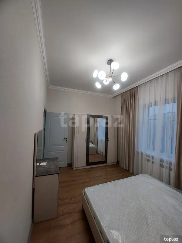 Satılır 4 otaqlı həyət evi