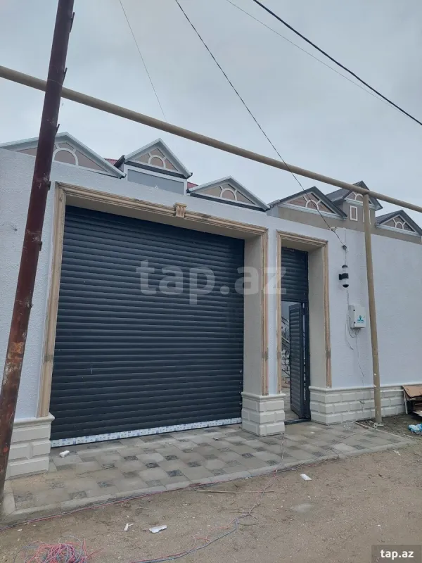 Satılır 4 otaqlı həyət evi