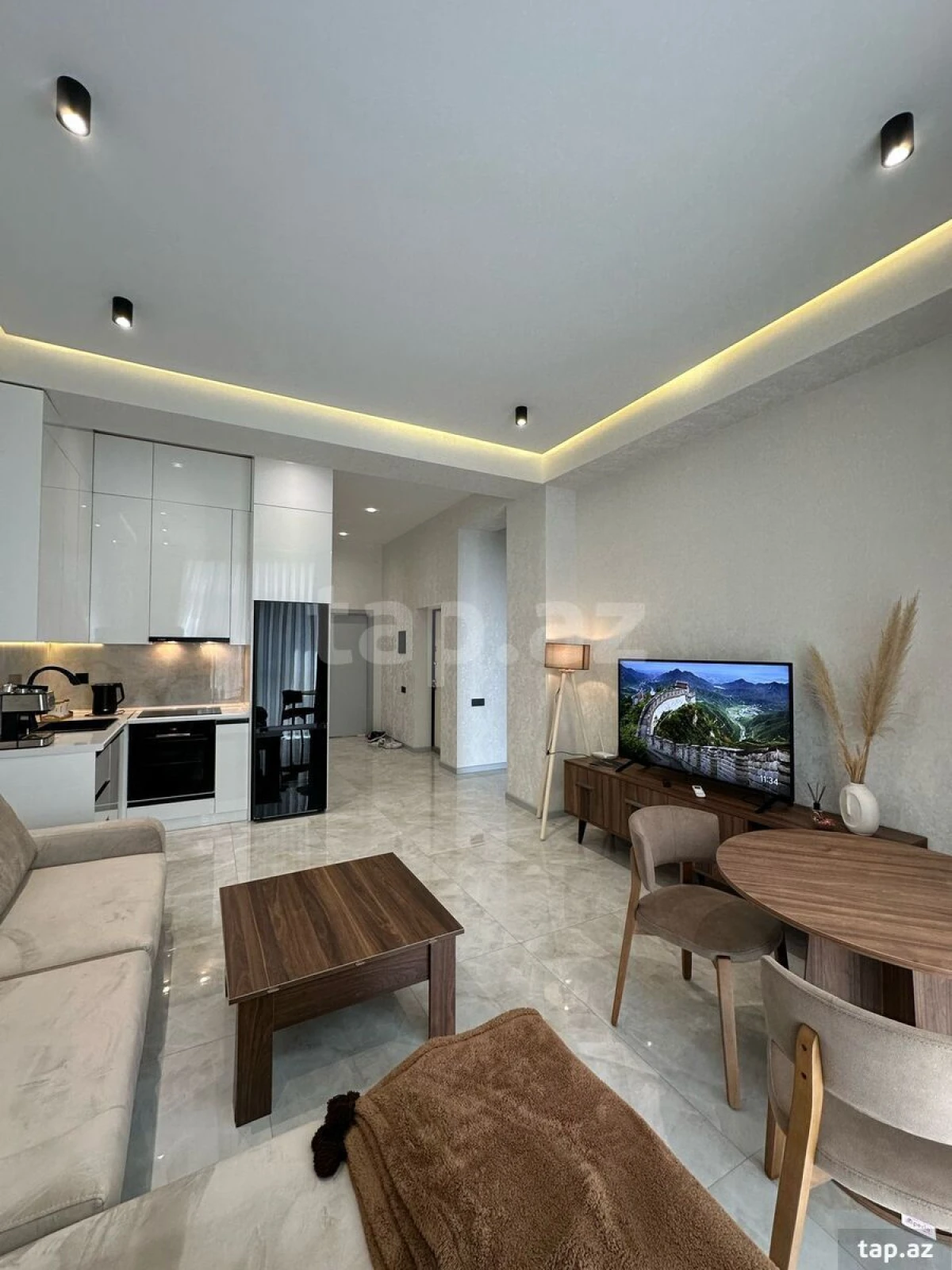 Kirayə verilir 2 otaqlı yeni tikili 77 m²
