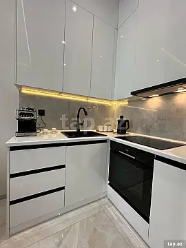 Kirayə verilir 2 otaqlı yeni tikili 77 m²