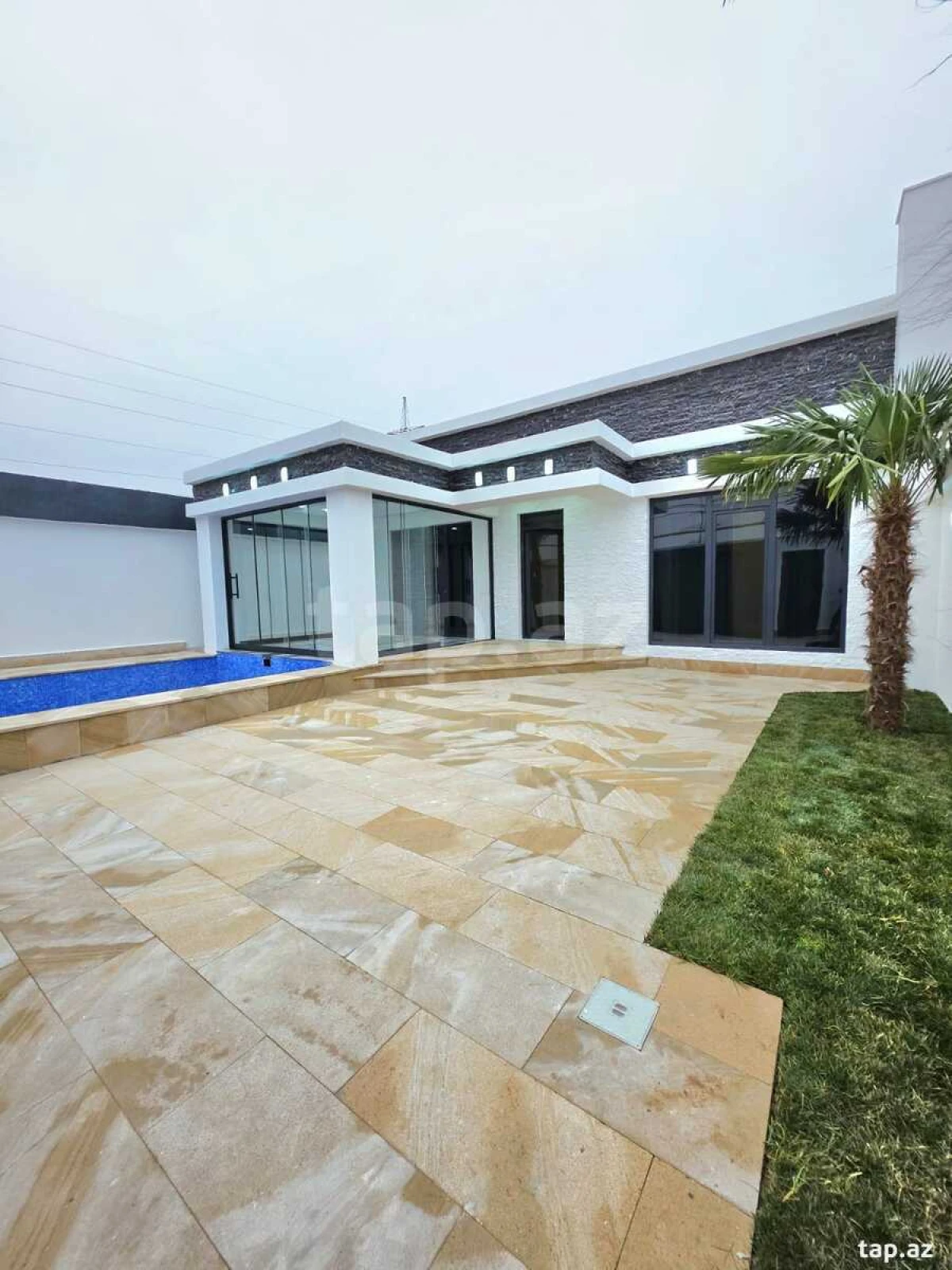 Satılır 4 otaqlı həyət evi