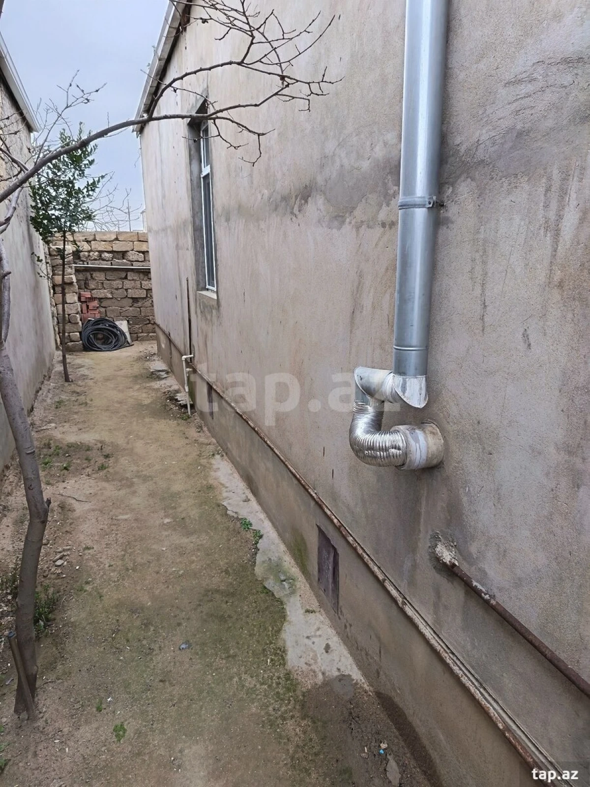 Satılır 4 otaqlı həyət evi