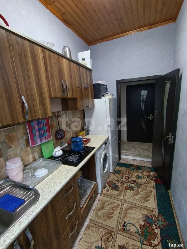 Satılır 4 otaqlı həyət evi