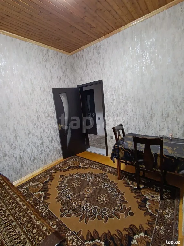 Satılır 4 otaqlı həyət evi