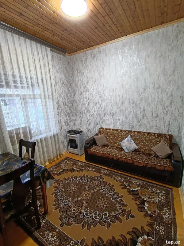 Satılır 4 otaqlı həyət evi