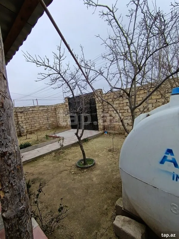 Satılır 4 otaqlı həyət evi