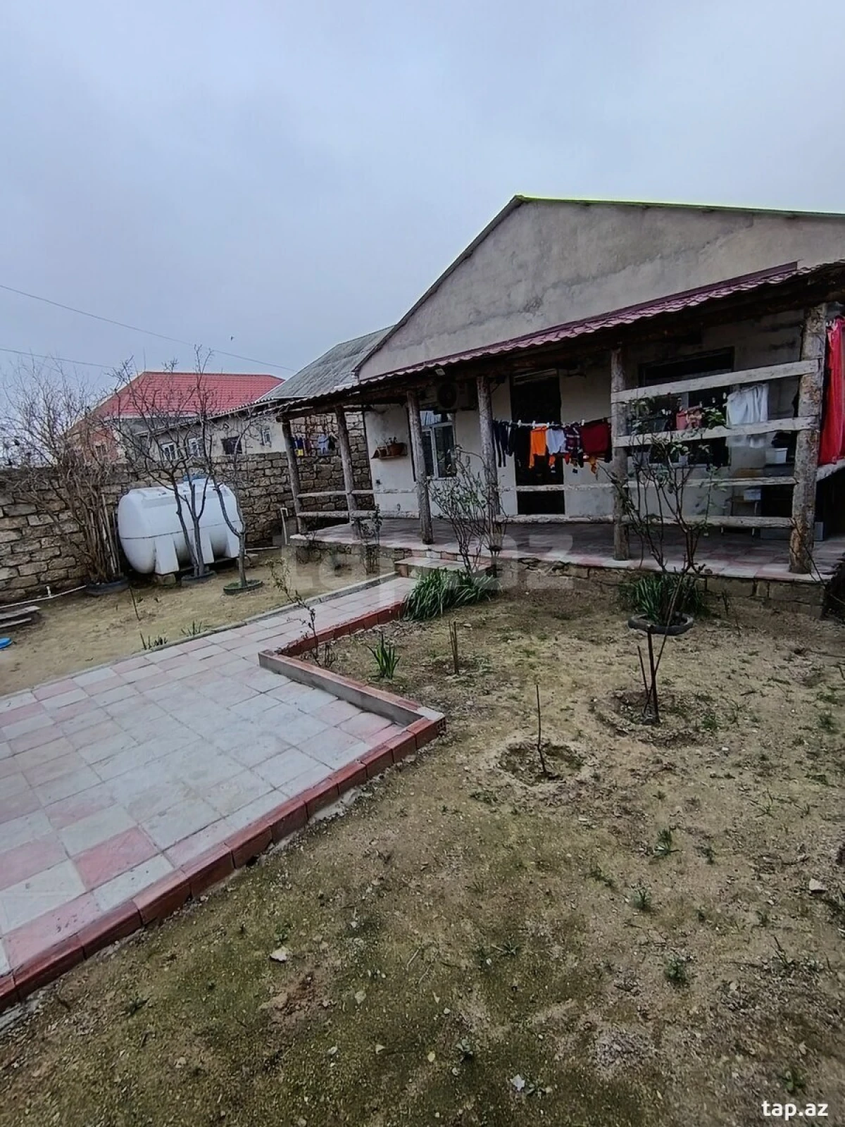 Satılır 4 otaqlı həyət evi