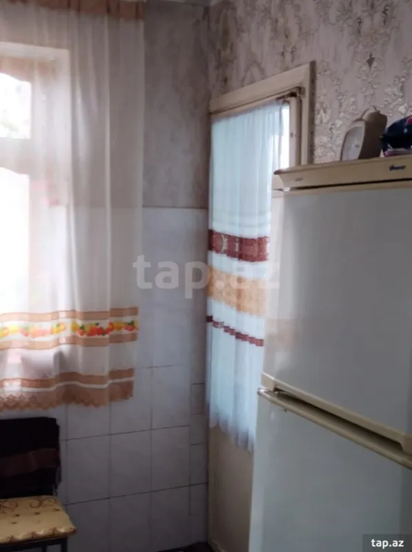 Satılır 4 otaqlı mənzil 90 m²