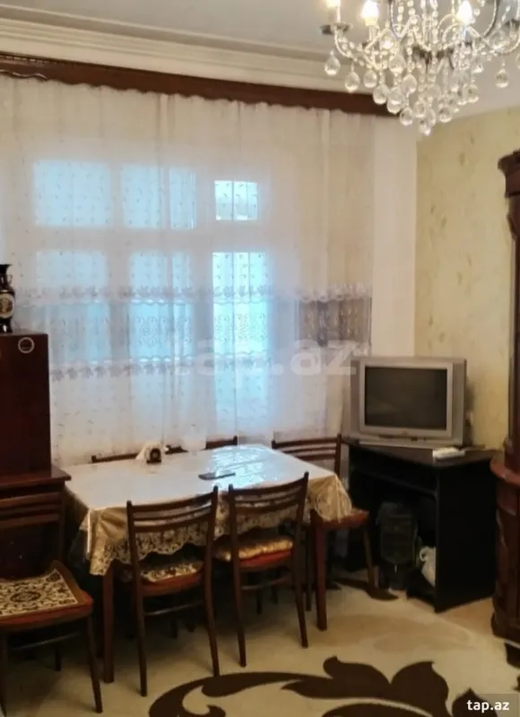 Satılır 4 otaqlı mənzil 90 m²
