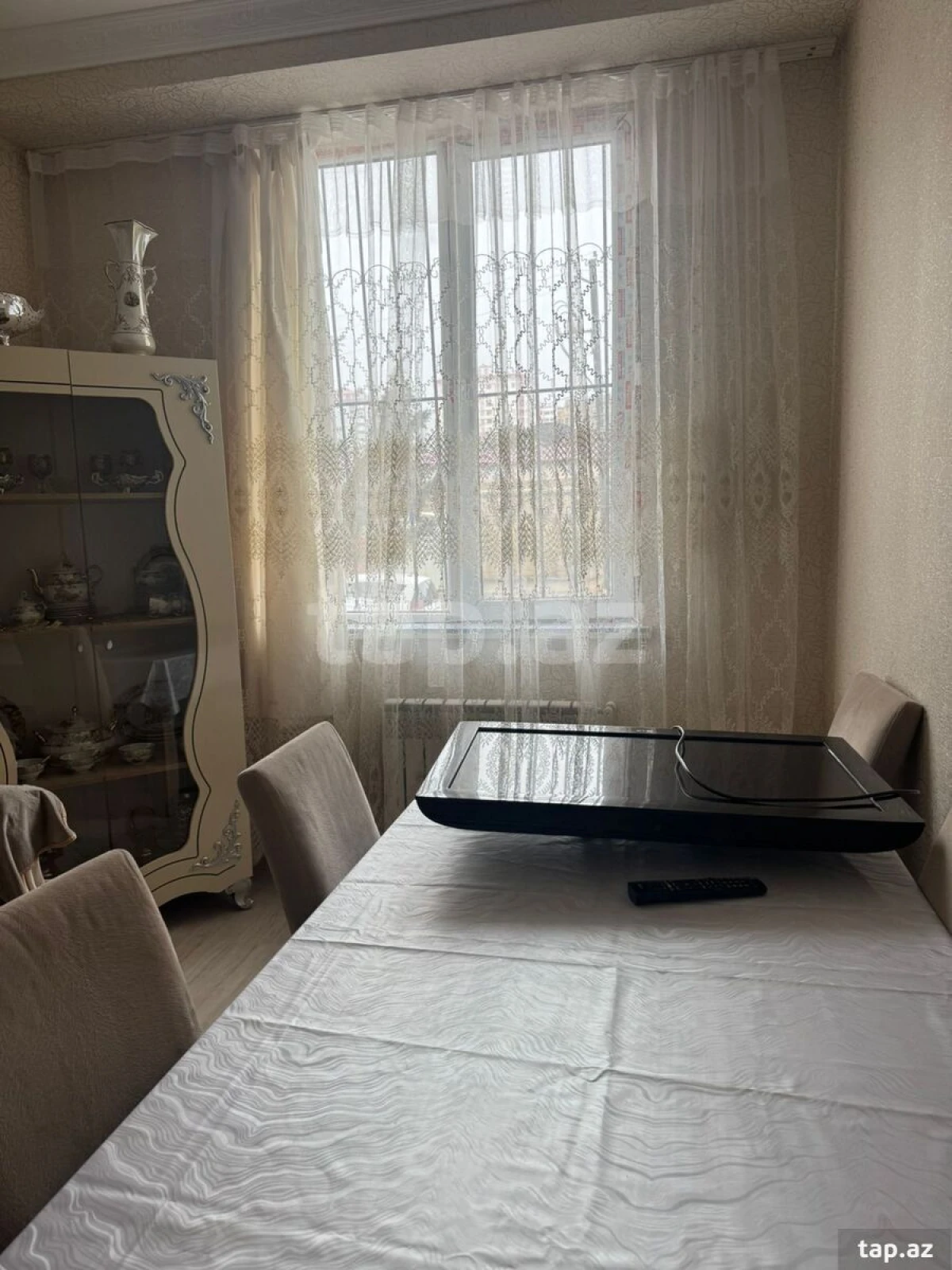 Kirayə verilir 3 otaqlı yeni tikili 65 m²