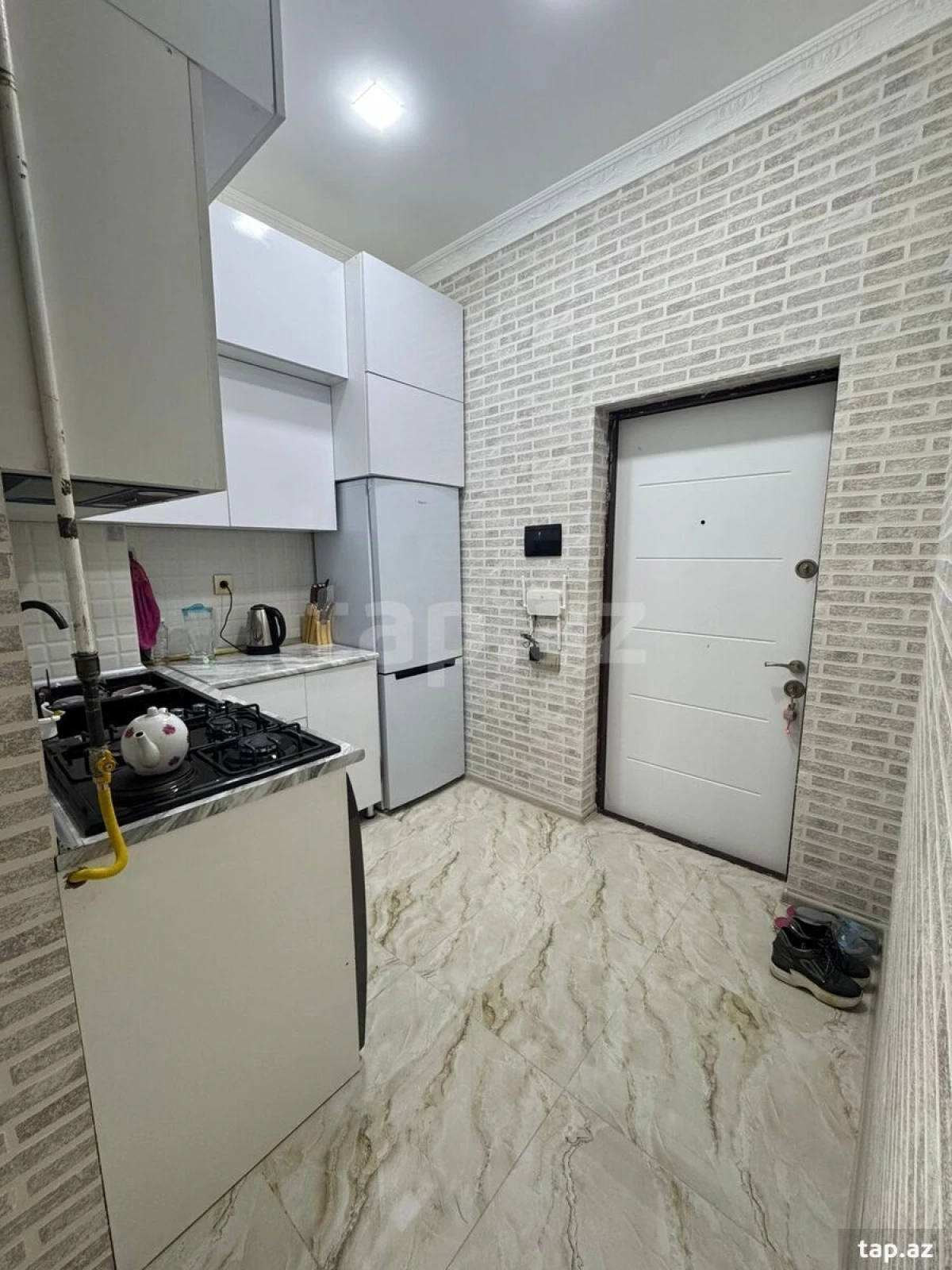 Kirayə verilir 3 otaqlı yeni tikili 65 m²