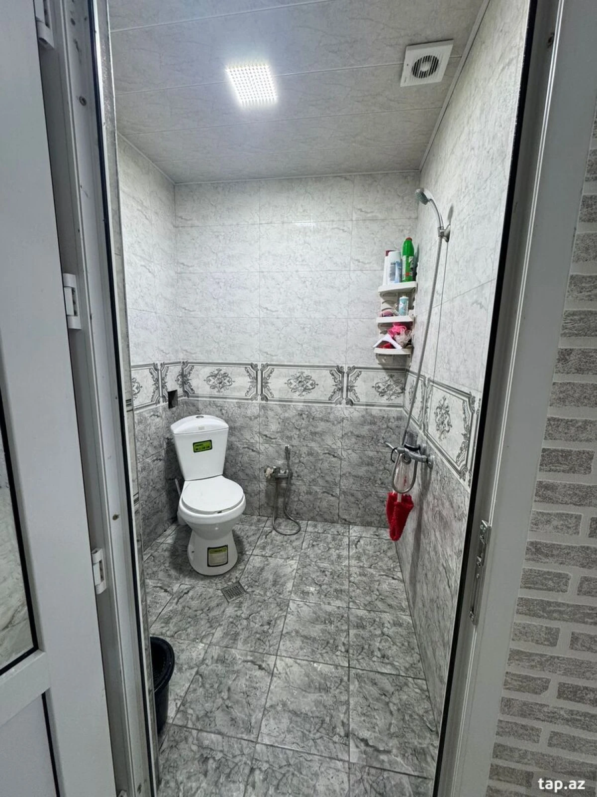Kirayə verilir 3 otaqlı yeni tikili 65 m²