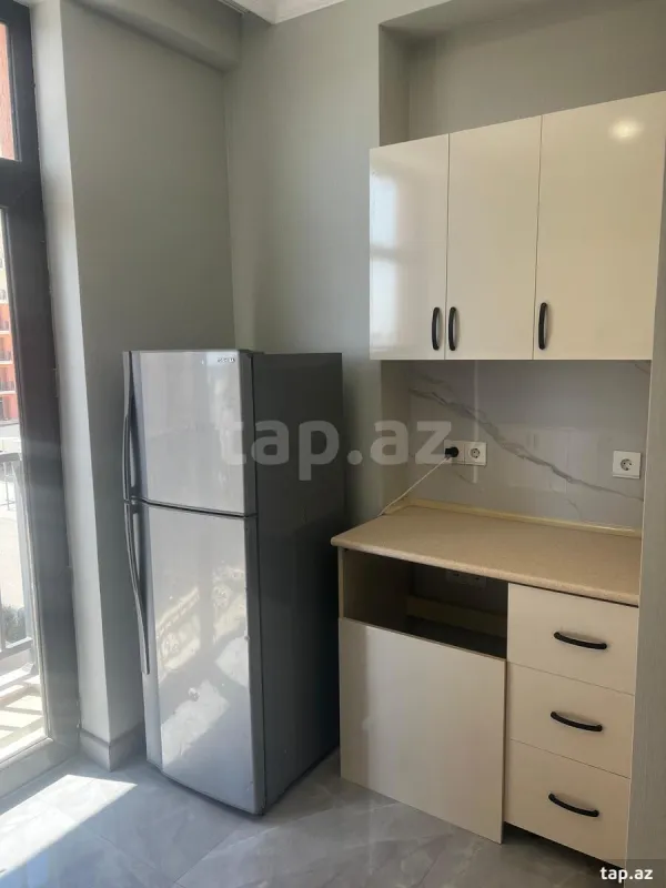 Kirayə verilir 2 otaqlı yeni tikili 67 m²