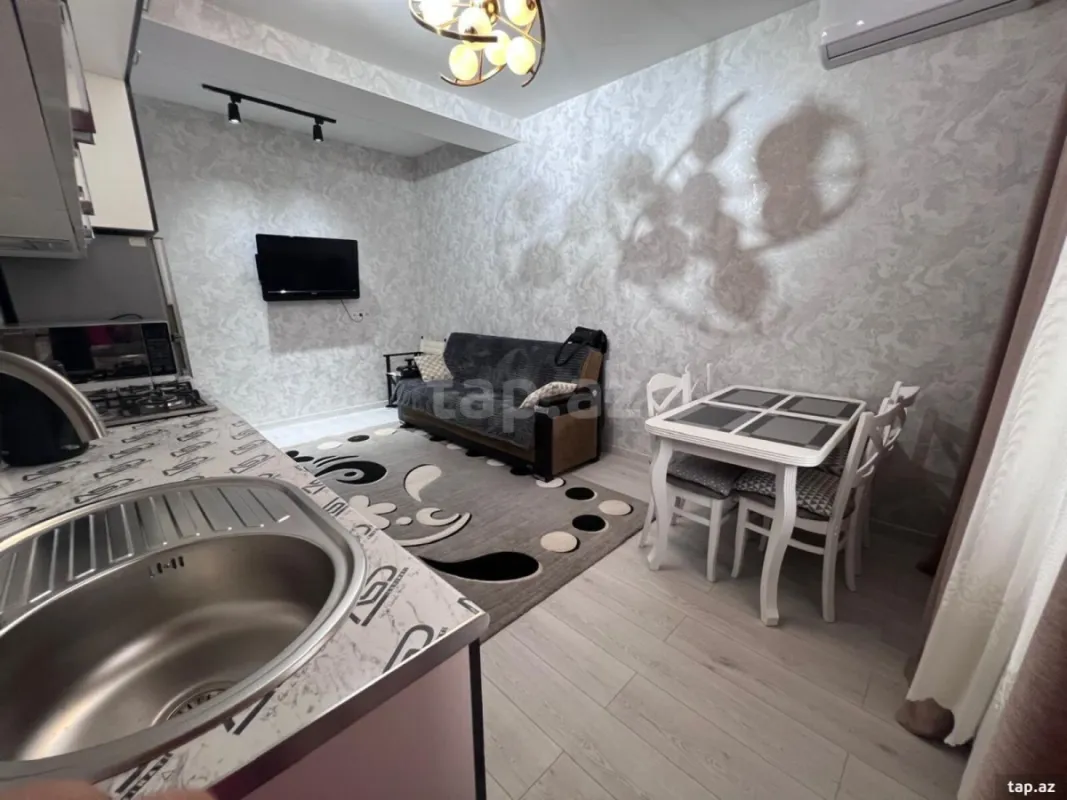 Kirayə verilir 2 otaqlı yeni tikili 60 m²