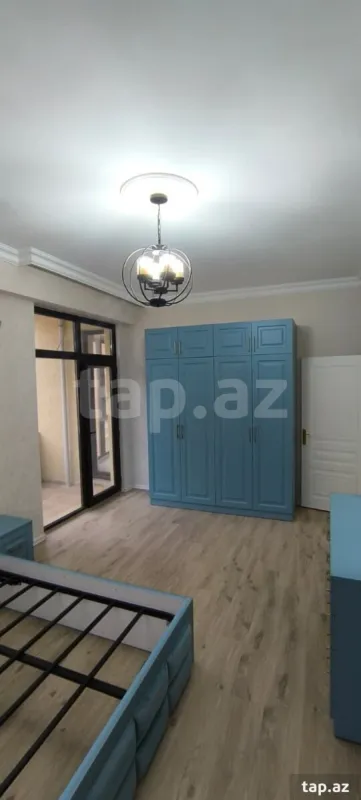 Kirayə verilir 3 otaqlı yeni tikili 93.2 m²