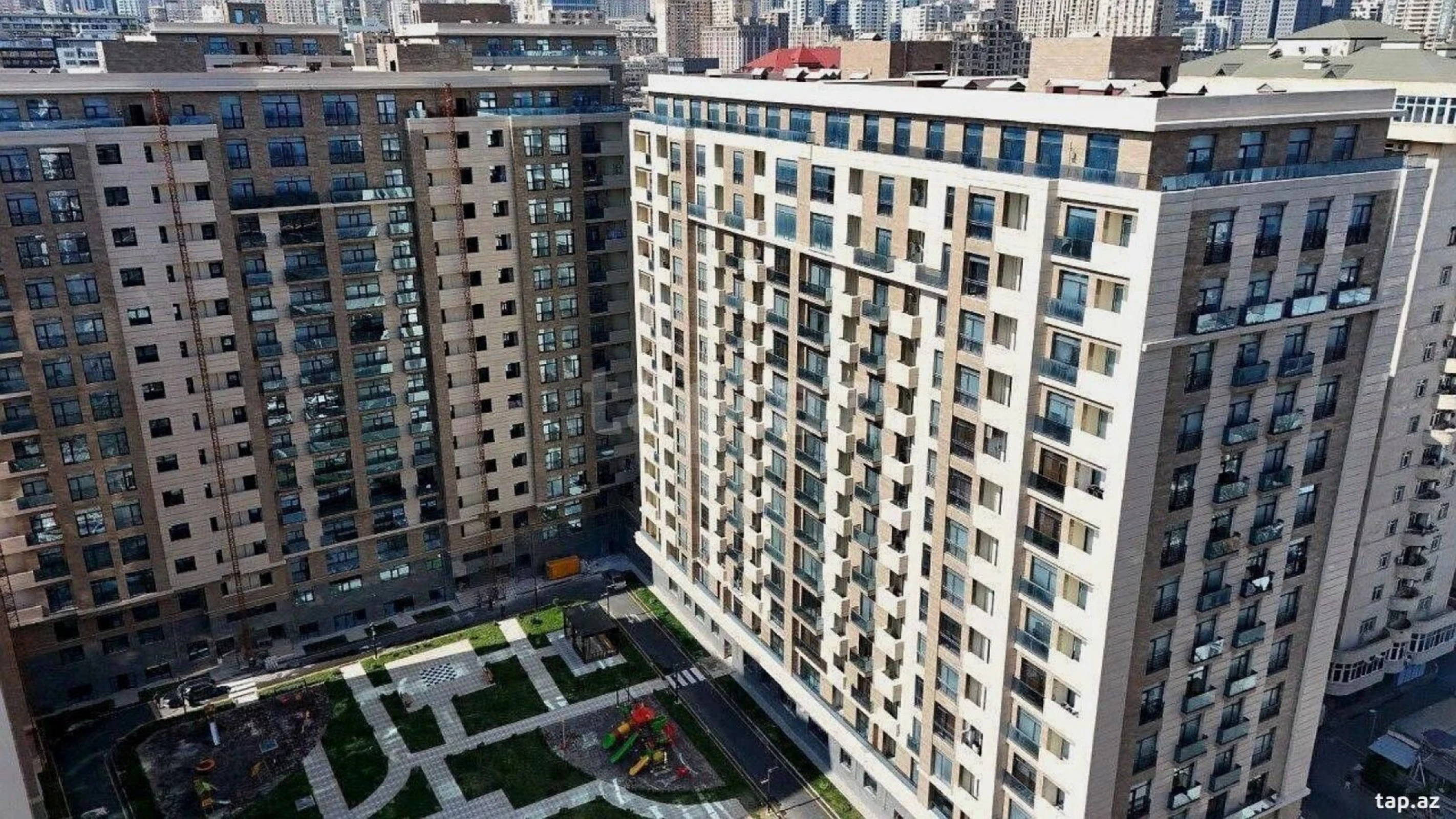 Satılır 3 otaqlı yeni tikili 118 m²