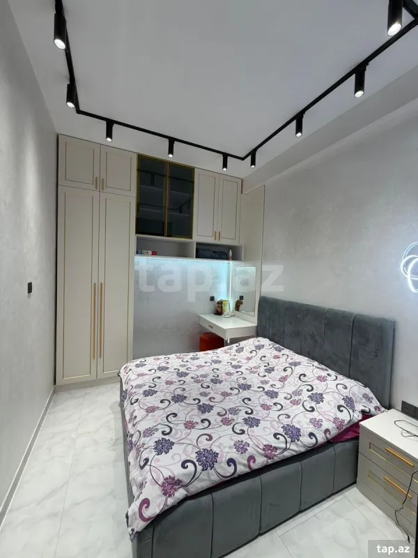 Kirayə verilir 3 otaqlı yeni tikili 90 m²