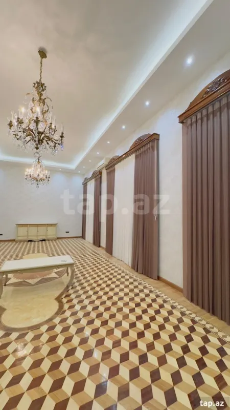 Satılır 5 otaqlı mənzil 220 m²