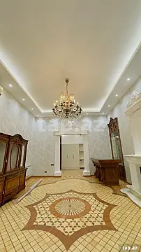 Satılır 5 otaqlı mənzil 220 m²