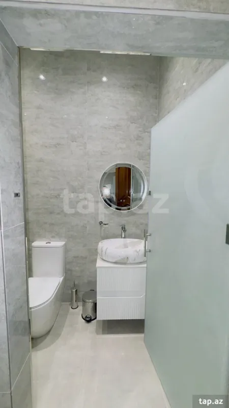 Satılır 5 otaqlı mənzil 220 m²