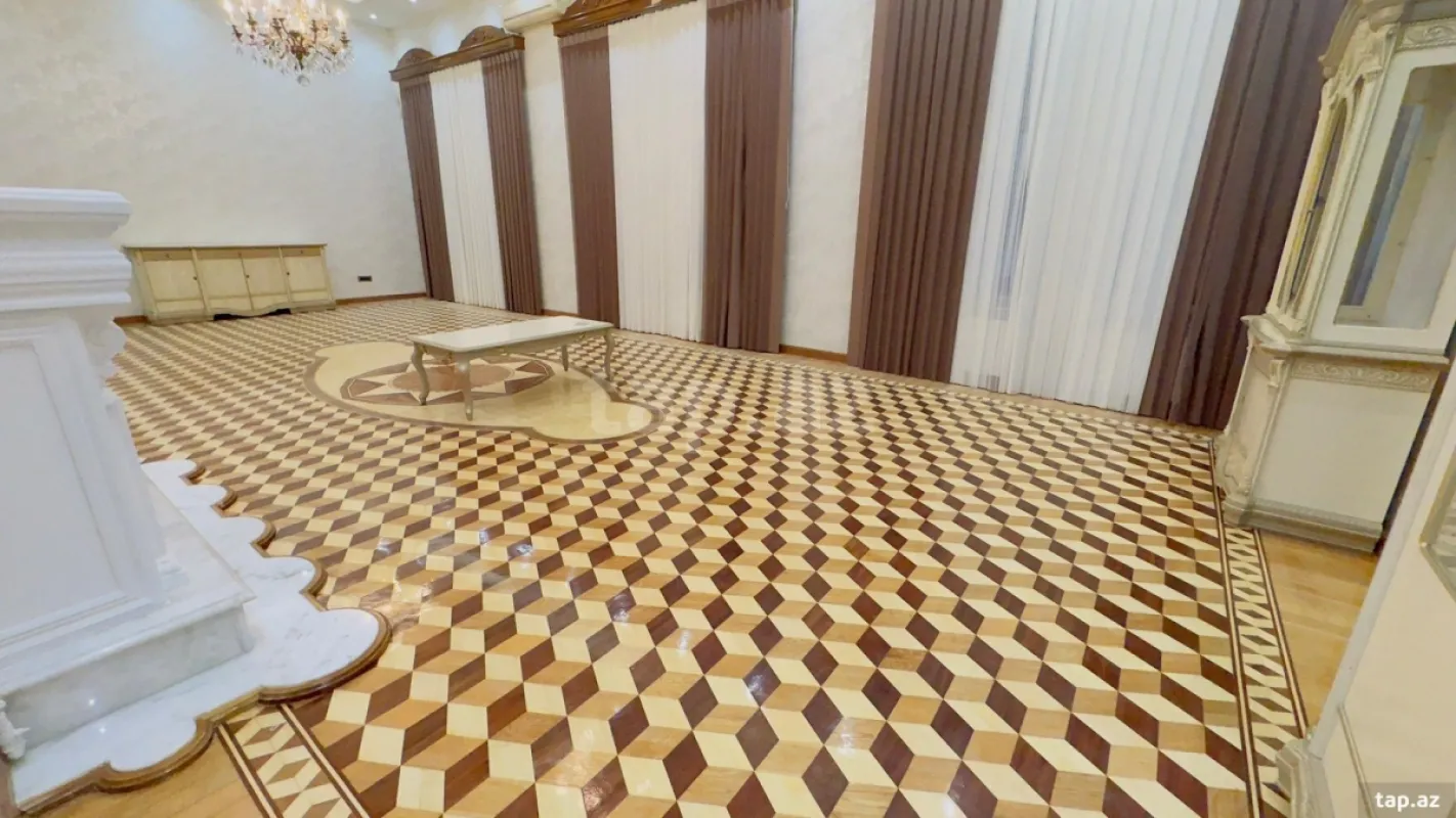 Satılır 5 otaqlı mənzil 220 m²