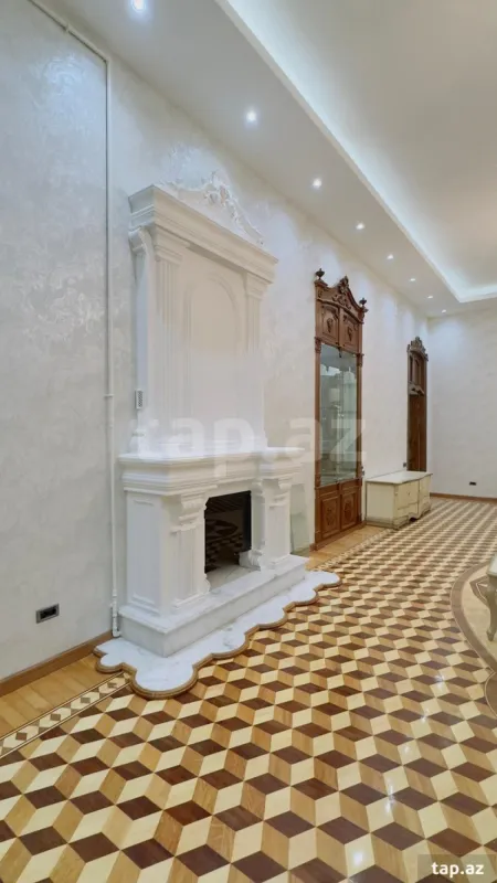 Satılır 5 otaqlı mənzil 220 m²