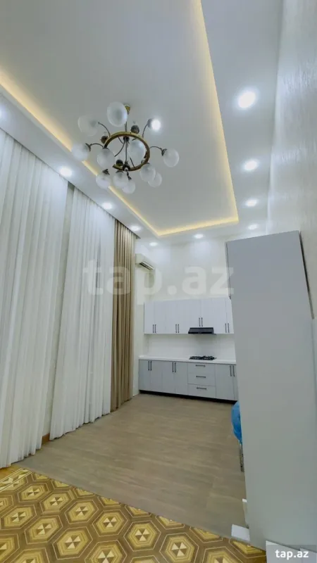 Satılır 5 otaqlı mənzil 220 m²