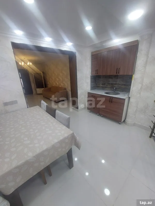 Kirayə verilir 2 otaqlı mənzil 65 m²