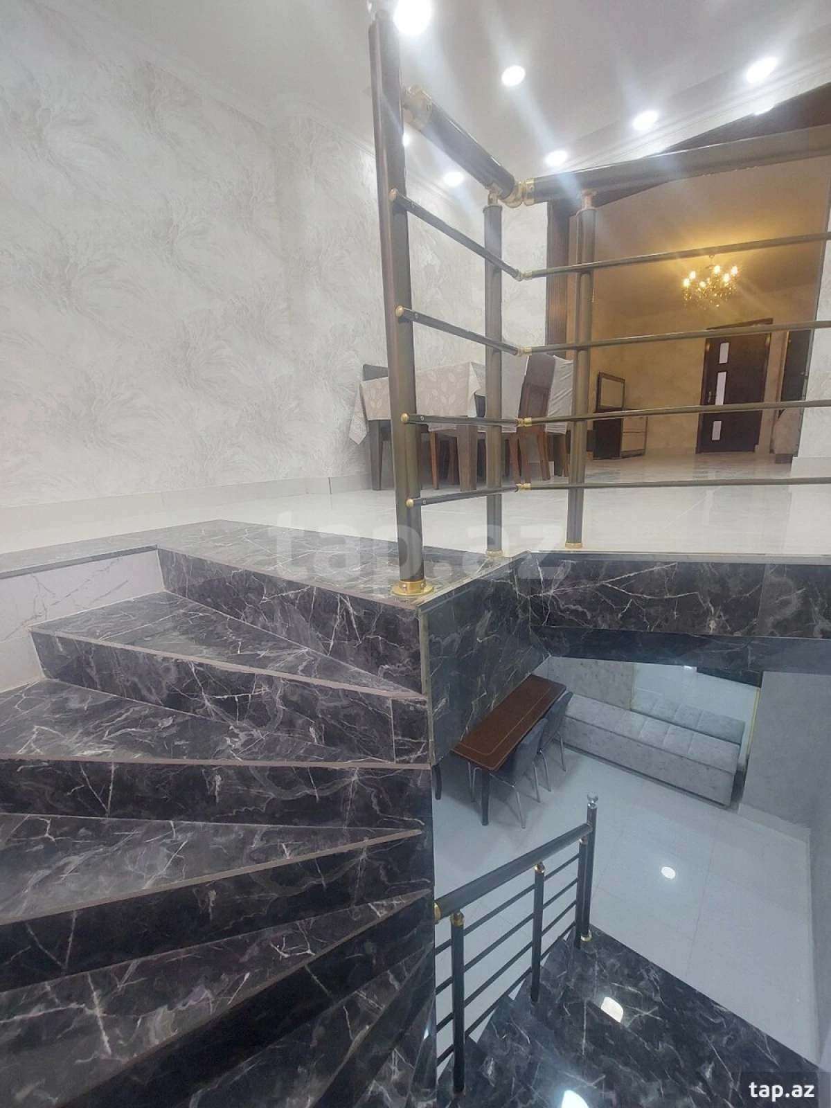 Kirayə verilir 2 otaqlı mənzil 65 m²