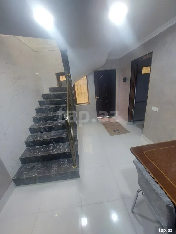 Kirayə verilir 2 otaqlı mənzil 65 m²