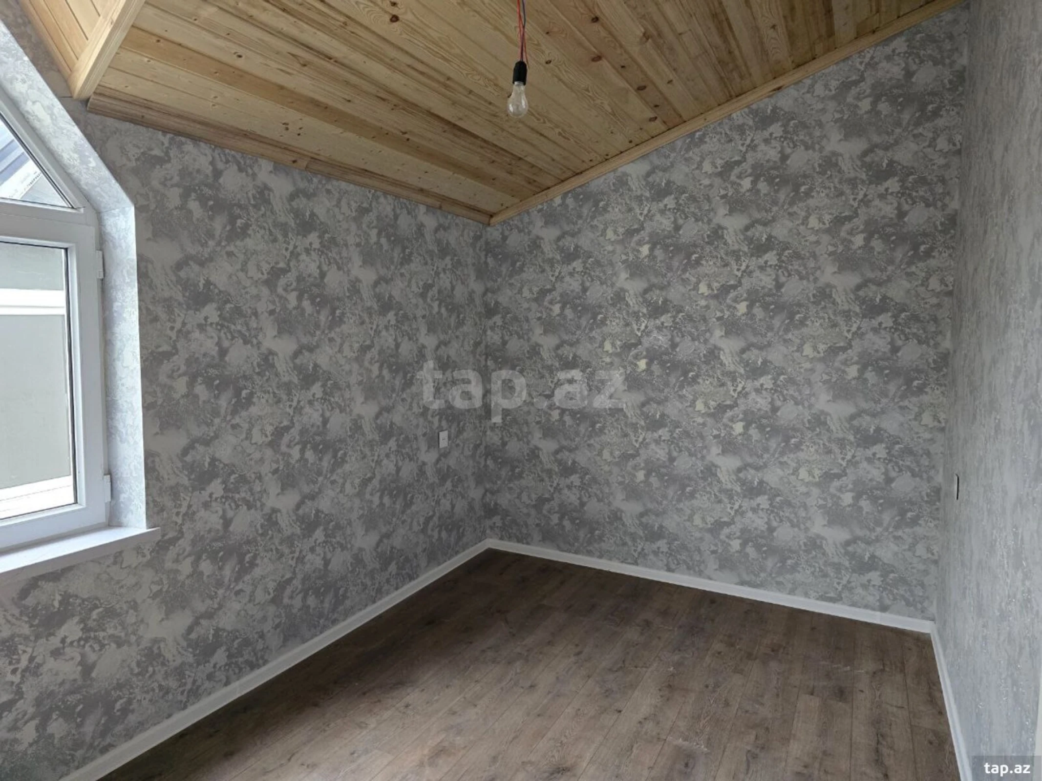 Satılır 5 otaqlı həyət evi