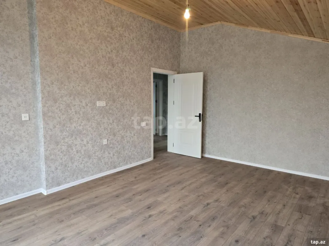 Satılır 5 otaqlı həyət evi