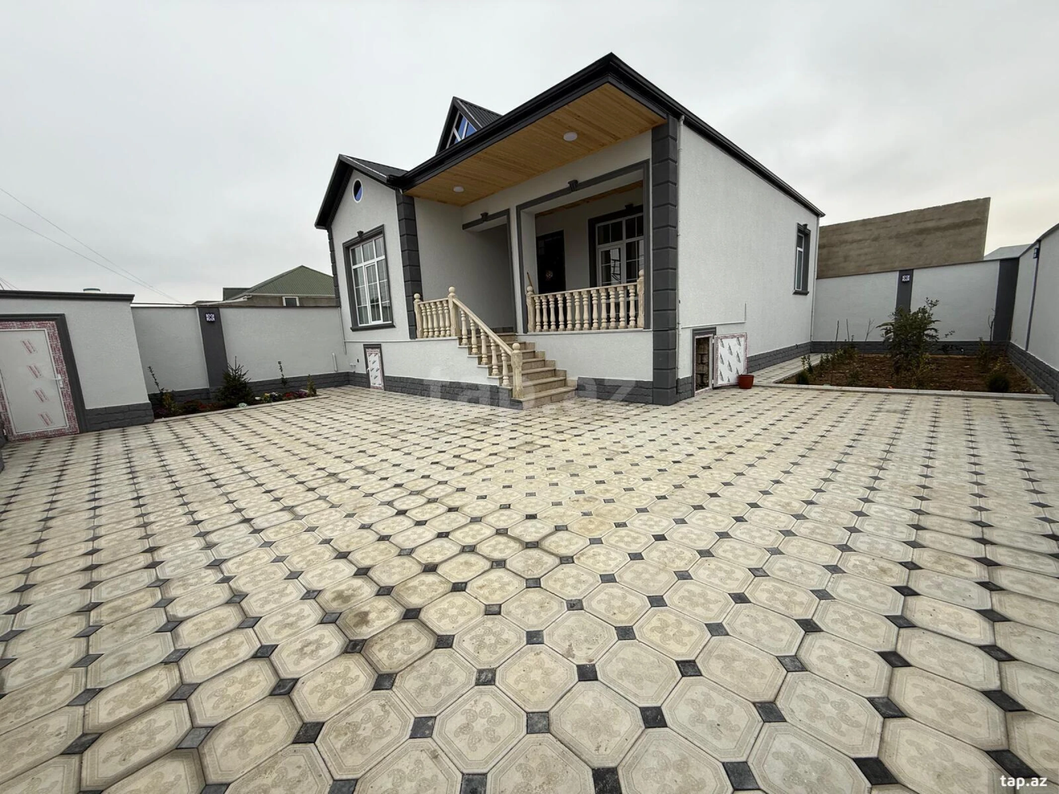 Satılır 3 otaqlı həyət evi