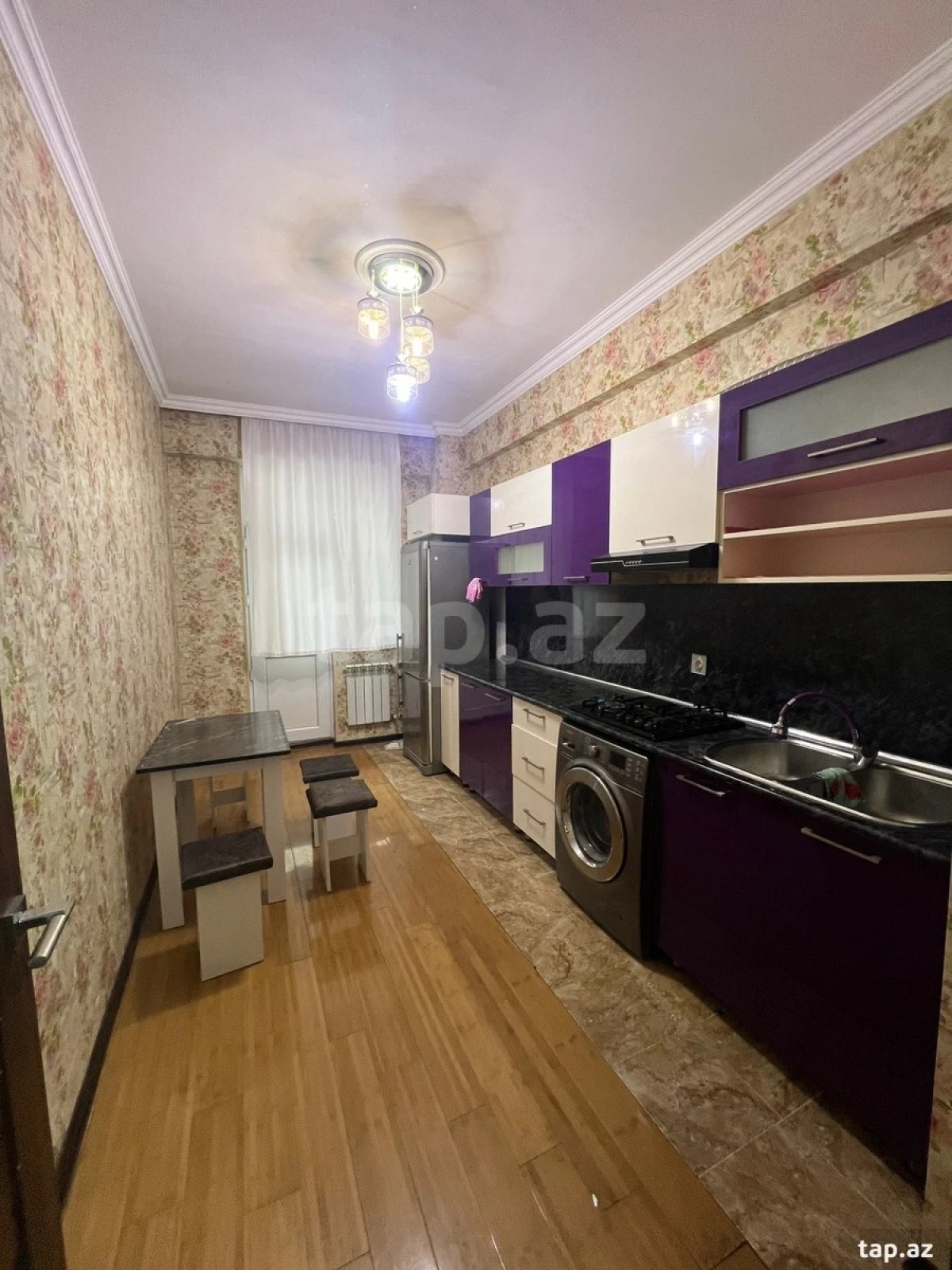 Kirayə verilir 3 otaqlı yeni tikili 85 m²