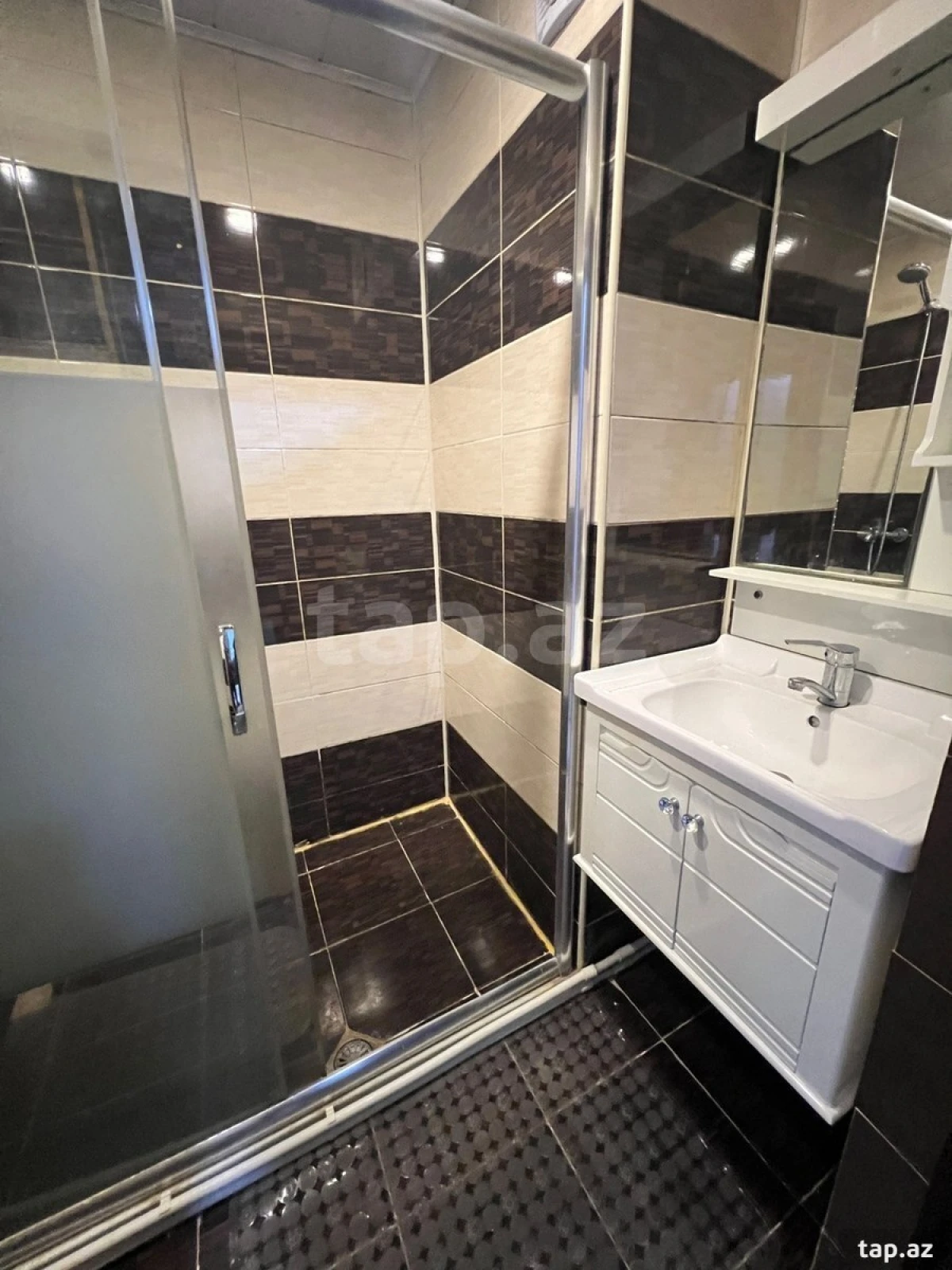 Kirayə verilir 3 otaqlı yeni tikili 85 m²