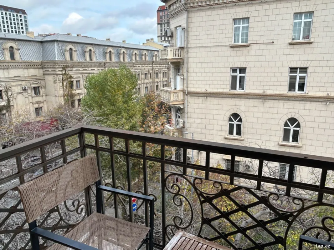 Satılır 2 otaqlı mənzil 42 m²