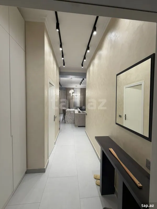 Kirayə verilir 3 otaqlı yeni tikili 90 m²