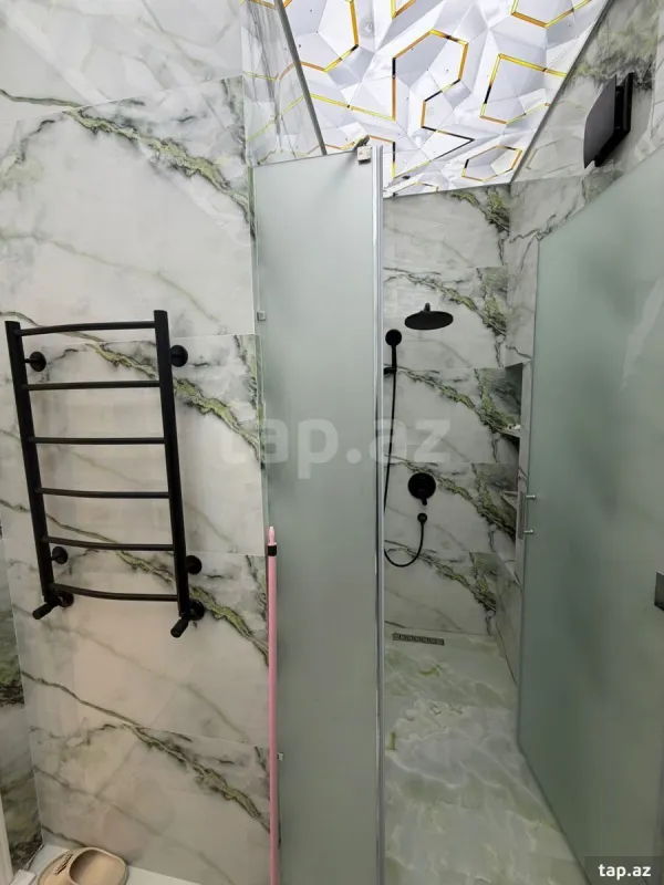 Kirayə verilir 3 otaqlı yeni tikili 90 m²